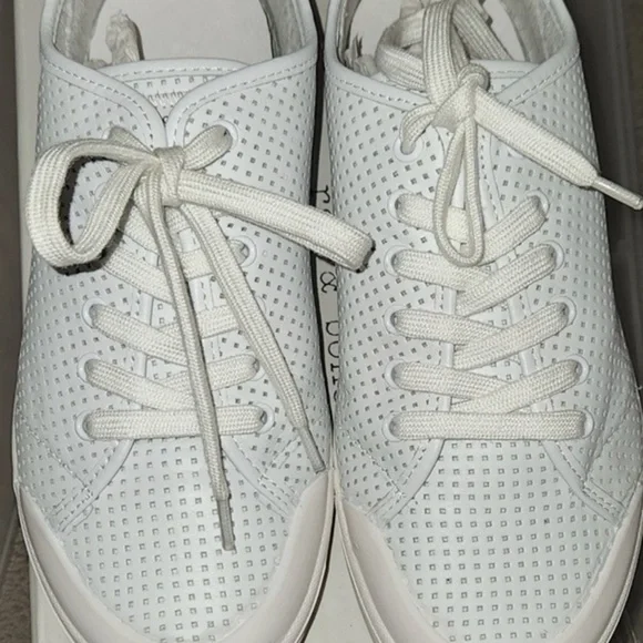 NIB! Rag & Bone Standard Issue Lace Up Sneakers in White. - Picture 8 of 9